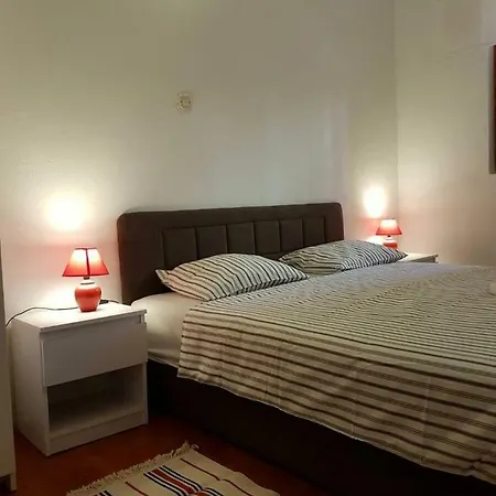 Pensión Nautica 3*